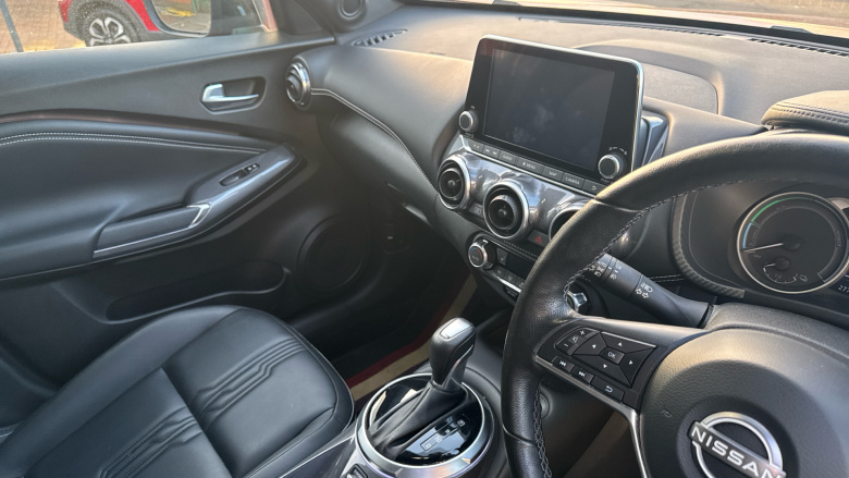 Nissan Juke 1.6 Hybrid Tekna 5dr Auto Hybrid Hatchback